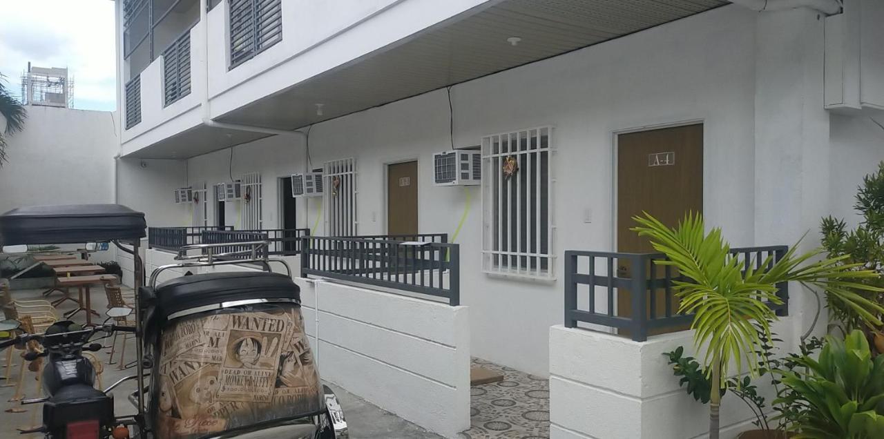 __Aplaridel Inn Suites__ Angeles Esterno foto