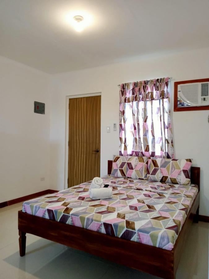 __Aplaridel Inn Suites__ Angeles Esterno foto