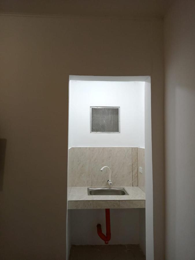 __Aplaridel Inn Suites__ Angeles Esterno foto