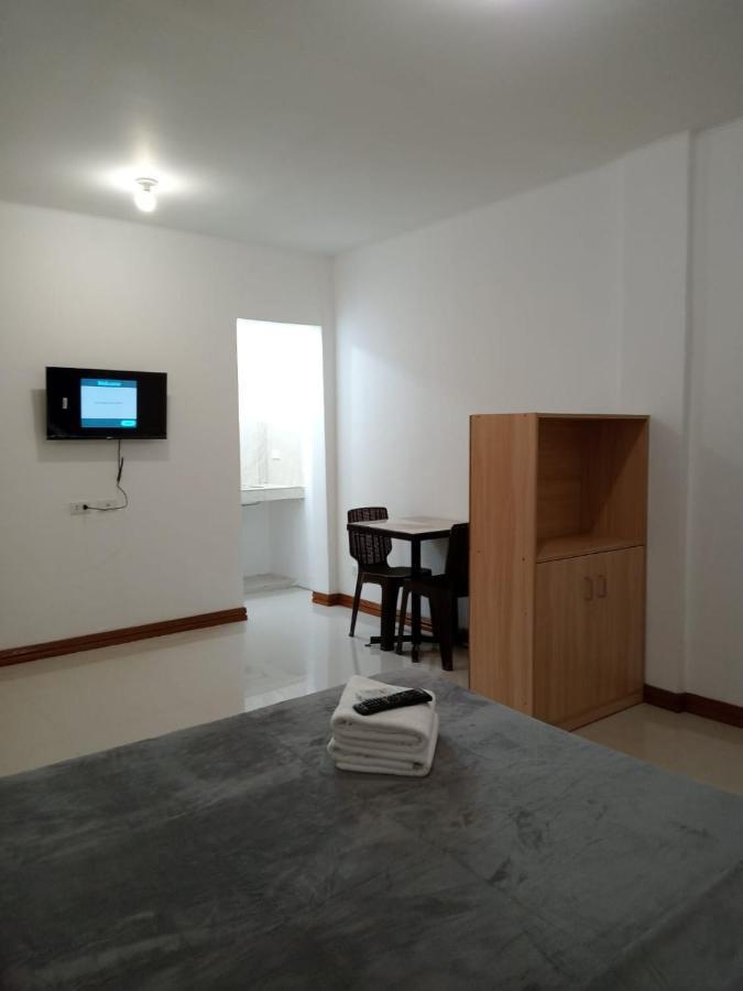 __Aplaridel Inn Suites__ Angeles Esterno foto