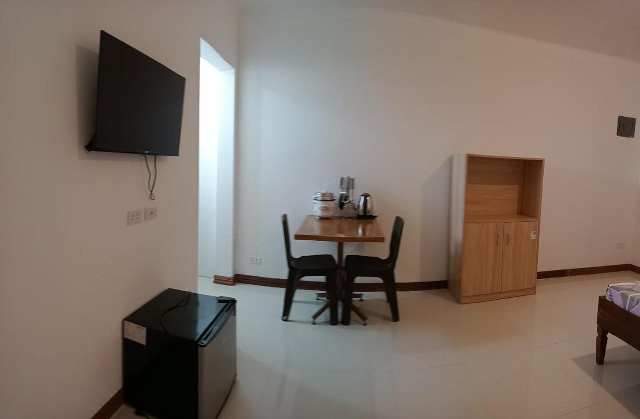 __Aplaridel Inn Suites__ Angeles Esterno foto