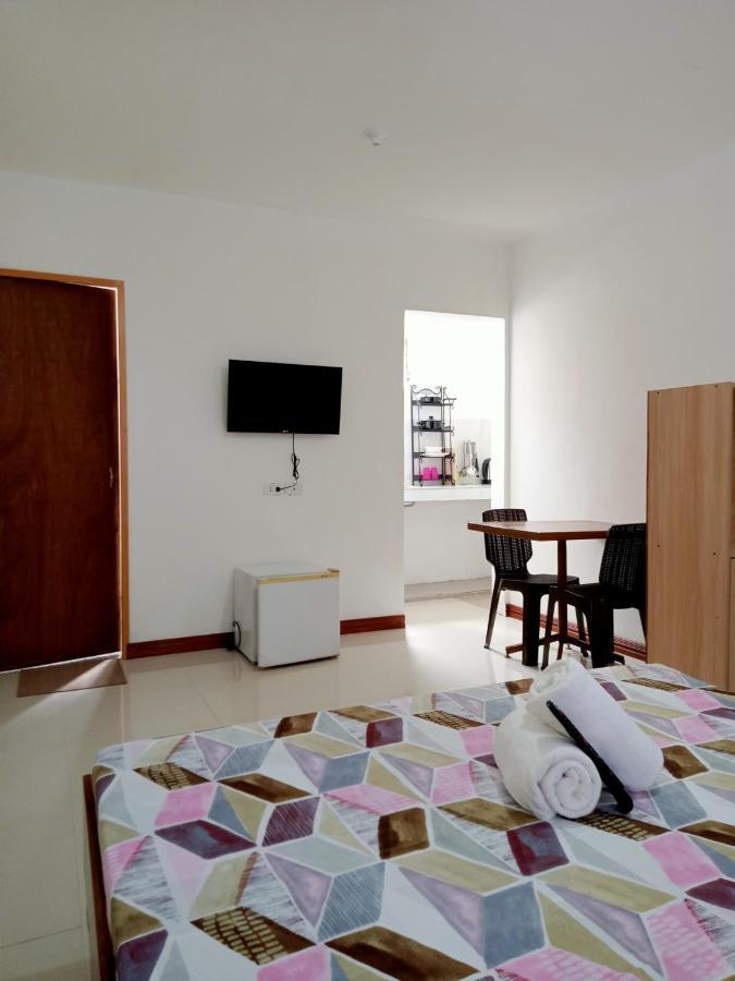 __Aplaridel Inn Suites__ Angeles Esterno foto