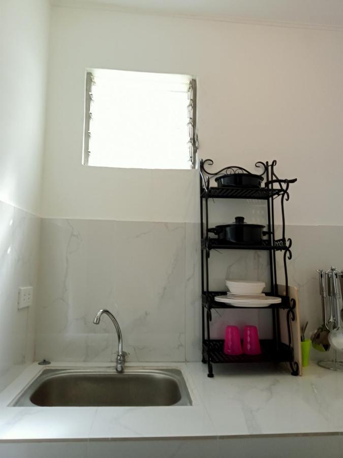 __Aplaridel Inn Suites__ Angeles Esterno foto