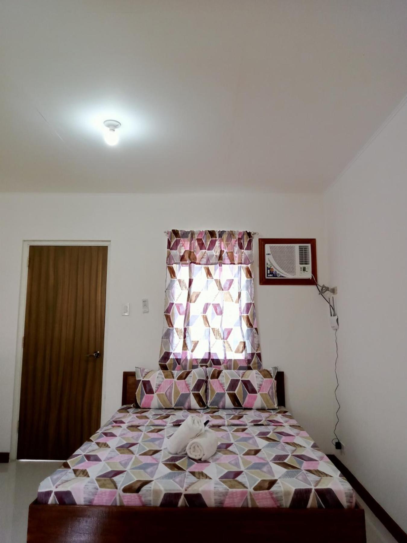 __Aplaridel Inn Suites__ Angeles Esterno foto