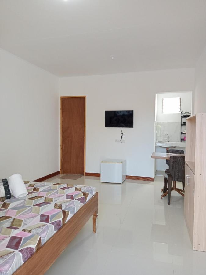 __Aplaridel Inn Suites__ Angeles Esterno foto